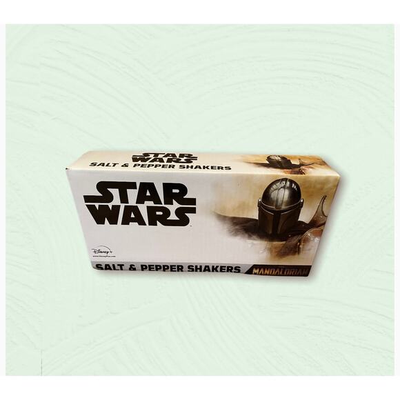 Star Wars The Mandalorian Salt and Pepper Shakers - Picture 2 of 2